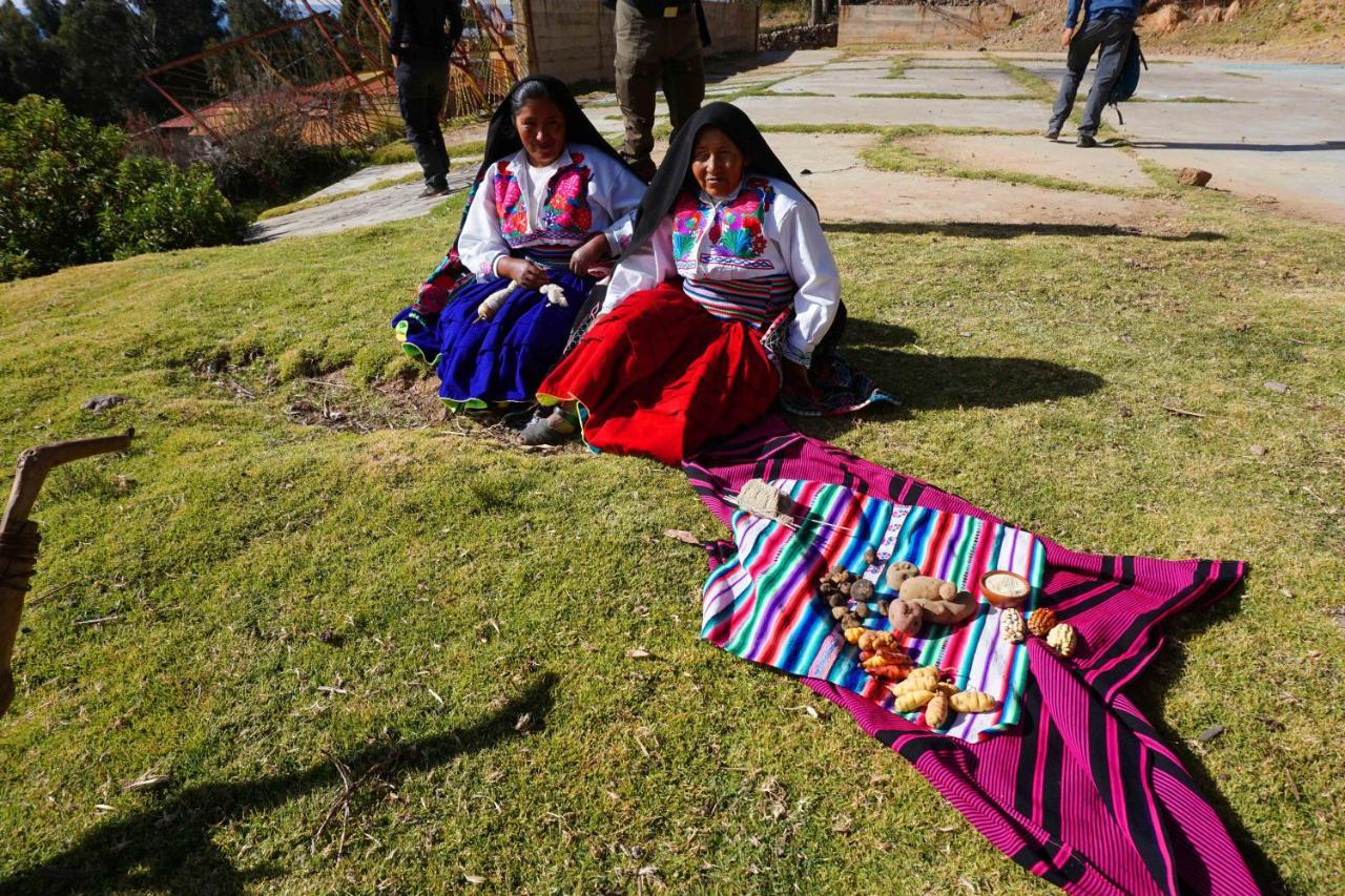 Tikawasi Homestay Comunidad Pueblo Isla Amantani Jose Luis Ocosuyo 외부 사진