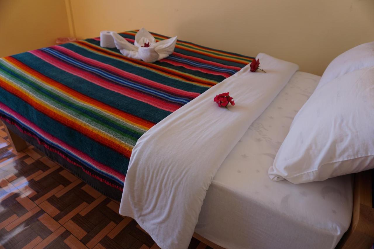 Tikawasi Homestay Comunidad Pueblo Isla Amantani Jose Luis Ocosuyo 외부 사진